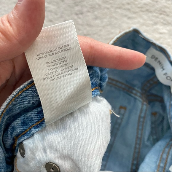 DENIM FORUM Light Wash Maya Mid Rise Wide Leg Jeans - Picture 6 of 12